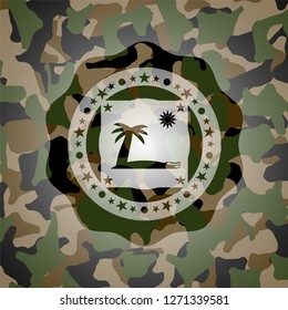 beach icon inside camo texture