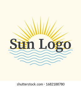  Plantilla de logotipo de playa.Icono vectorial de sol y mar. 