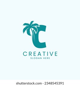 Árbol de palma de playa con imagen vectorial de diseño con logotipo de letra C