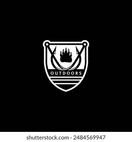 Silueta de la Ilustración vectorial del emblema del logotipo del oso para la camisa o el sello de impresión. Campamento de verano. Vector. Concepto de camisa o parche, estampado, estampado. diseño de tipografía Antiguas con remolque de rv, tienda de campaña, campfi