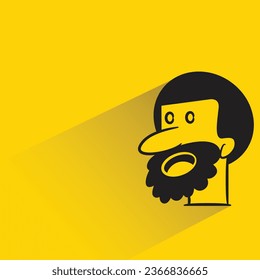 barba hombre con sombra sobre fondo amarillo