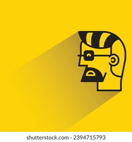 barba hombre con sombra sobre fondo amarillo