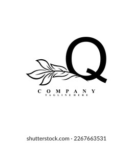 beautiful black Q logo design with luxury flower. Initial Q monogram symbol. flourish logo. suitable for logos of beauty, spa,salon,boutique,company,business,hotel,brand,etc