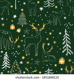 Beautiful christmas seamless pattern with gorgeous deers and snowflake. Amazing winter holiday wallpaper for your design. Vector illustration.