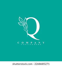 
beautiful elegant white letter Q logo design with luxury leaf flower. Q typography, Q monogram. flourish. suitable for beauty logos, invitations, salons, boutiques, companies, businesses, weddings