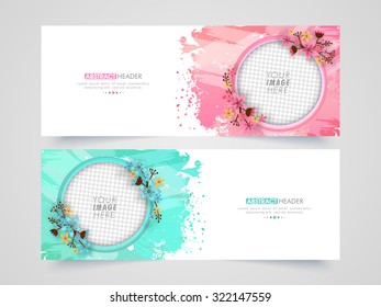 Hermosas flores adornaron el encabezado creativo del sitio web o el banner con espacio para tus imágenes.