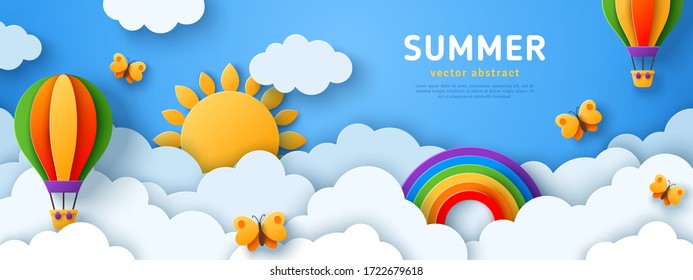 Красивые пушистые облака на фоне голубого неба с летним солнцем, бабочкой, воздушными шарами и радугой. Векторная иллюстрация. Стиль вырезки бумаги. Место для текста
