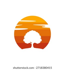 Un hermoso logotipo con una silueta de árbol contra una puesta de sol a rayas o el amanecer dentro de un círculo. Evoca sentimientos de paz, naturaleza y nuevos comienzos.