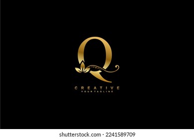 
diseño de un bonito logotipo de lujo, letra dorada inicial Q con magnífico adorno florido. letra de tipografía monograma Q con decoración de ornamento dorado y floral