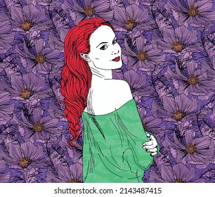 beau portrait de femme aux cheveux rouges avec un dessus vert sur fond de fleurs violettes