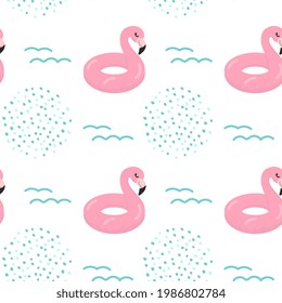 Hermoso patrón tropical sin fisuras con flamencos rosados en un fondo blanco. Resumen de textura de verano. Diseño de tela, papel pintado, textiles y decoración.