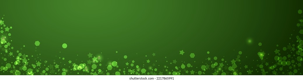 Schöner Schneefall-Weihnachtshintergrund. Subtile fliegende Schneeflocken und Sterne auf Weihnachtsgrünem Hintergrund. Schöne Schneefall-Overlay-Vorlage. Panoramavektorgrafik.