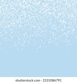 Fundo bonito de Natal de queda de neve. Flocos de neve voadores sutis e estrelas no fundo azul claro do inverno. Modelo de sobreposição de queda de neve bonita. Ilustração de vetor quadrado.