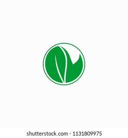 beauty tree leaf logo