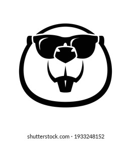 Beaver with sunglasses - isolated vector illustration