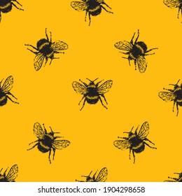 Bee. Hand-drawn vector images of seamless pattern on yellow background.