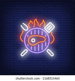 Beef steak on barbeque grill neon sign. Grill, barbeque, dinner concept. Advertisement design. Night bright neon sign, colorful billboard, light banner. Vector illustration in neon style.