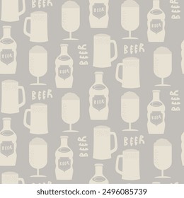 Beer bottle, glasses and the word Beer seamless vector pattern background. Hand-drawn alcoholic drinks bottles , frothy beer mugs and text backdrop. Neutral repeat. Retro hand-lettering style.