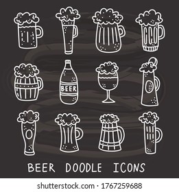 Juego de vectores de iconos de la línea del doodle de cerveza
