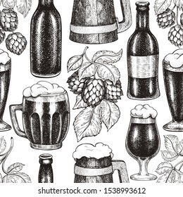 Beer glass mug and hop seamless pattern. Hand drawn vector pub beverage illustration. Engraved style. Retro brewery illustration.