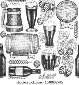 Beer glass mug and hop seamless pattern. Hand drawn vector pub beverage illustration. Engraved style. Vintage brewery illustration.