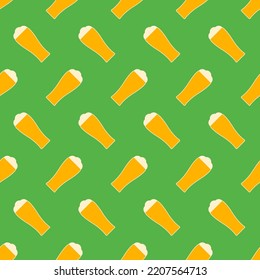 Beer glass seamless pattern. St. Patrick's Day pattern. Beer party background. Icon glass of beer on green background. Retro design for print on wrapping paper, wallpaper, fabric. Vector illustration