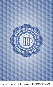 beer jar icon inside blue badge with geometric background.