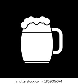 Beer mug dark mode glyph icon. Drinking alcohol in pub. Cup with lager, ale with froth, stout in pint. Bar menu. Alcoholic drink. White silhouette symbol on black space. Vector isolated illustration