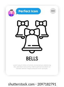 Correas con un icono de línea delgada de arcos. Moderna ilustración vectorial de la decoración navideña.
