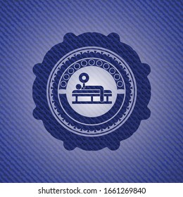 icono de prensa en el interior del fondo del dengue