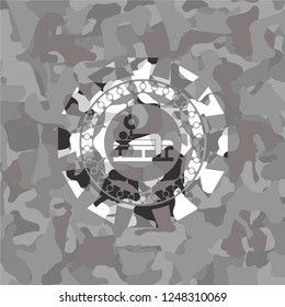 bench press icon on grey camo pattern