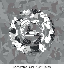 bench press icon on grey camo pattern