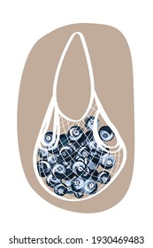 
Berries, blueberries, blueberries in mesh bags on a beige background. Waste-free shopping. Environmental concept.