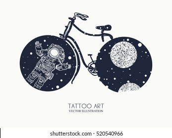 Arte de tatuagem de bicicleta. Viagem, aventura, ao ar livre, meditação, símbolo de bicicleta tatuagem. Astronauta na tatuagem do espaço profundo. Rodas de bicicleta em que a tatuagem universo