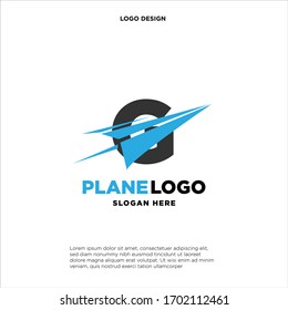 big capital letter G slashed with a paper airplane. aeromode logo vector.