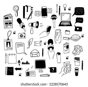 Gran colección de periodismo. Artículos de periodistas, micrófono, grabadora de voz, laptop, bullhorn, periódico, notas, cartas y mensajes en línea. Doodles de mano lineales vectoriales aislados