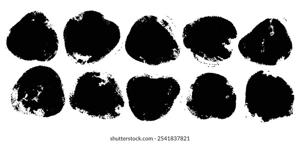 Grande coleção de traçados de pincel de elipse de vetor no plano de fundo branco. Os pincéis Grunge colocam faixas em papel de arroz branco. Manchas de círculo de vetor de tinta preta. Conjunto de quadros de pincel em forma de bolha de caixas de texto redondas em giz