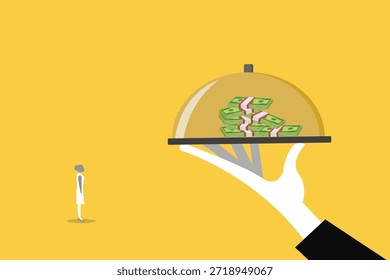 Gran mano que sirve dinero en un plato a la mujer de negocios. concepto de oferta de inversión y servicio de ahorro, la mejor gestión de patrimonio o préstamo comercial, fondos mutuos y solución financiera