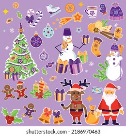 Gran Año Nuevo y set de Navidad. Decoración, campanas, regalos, copos de nieve, Santa, pulcherrima de Euphorbia, ciervo, árbol de Navidad, muñeco de nieve.
