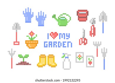 Gran conjunto de iconos de herramientas de jardinería de píxeles aislados en blanco. botas de guante de 8 bits, cubo, pulverizador, lata de riego, semillas, secadores, tenedor, guantes, pala, tijeras, trowel, maceta de flores. Me encanta la huella de mi jardín.