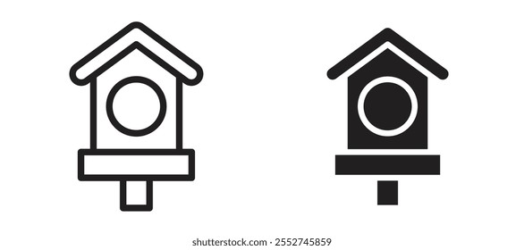 Conjunto de iconos de Vector de casa de pájaro relleno negro y estilo delineado.