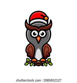 Birds Owl Wear christmas hats and in white background, Cartoon vector logo design template for t shirt ,sticker etc, editable