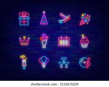 Colección de iconos de neón de fiesta de cumpleaños. Concepto de celebración. Confetti y bizcocho. Banner de efecto luminoso exterior. Diseño de vacaciones en la pared de ladrillo. Envase de signos brillantes. Trazo editable. Ilustración de material vectorial