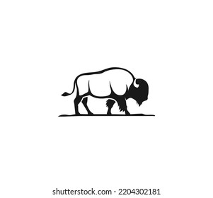 Bison logo featuring a minimalist design, symbolizing stability, power, and strength. Ideal for finance and investment companies, legal and consulting services, sports and outdoors brands, or ranching businesses. Fully editable vector template.