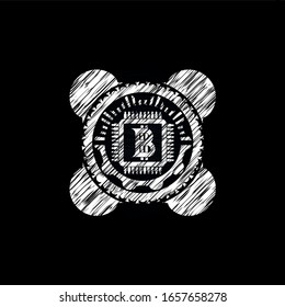 icono del chip de bitcoin (concepto de minería de criptodivisa) dentro del emblema de la tiza
