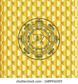icono de minería de bitcoin dentro del emblema de oro. Patrón de escalas. Ilustración vectorial. Detallado.