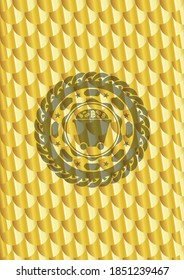 Icono del carro de minería de bitcoin dentro del emblema dorado. Patrón de escalas. Ilustración vectorial. Detallado. 
