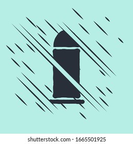 Icono de bala negra aislado en fondo verde. El estilo de Glitch. Ilustración vectorial