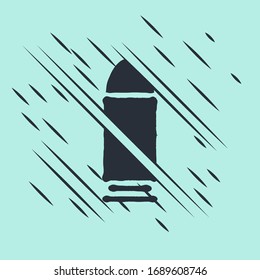 Icono de bala negra aislado en fondo verde. El estilo de Glitch. Ilustración vectorial