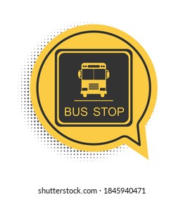 Icono de parada de bus negro aislado en fondo blanco. Símbolo amarillo de burbuja de habla. Vector.